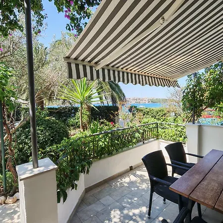 Dijana Dom wakacyjny *